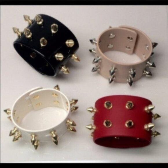 Diana Broussard Ian Bracelet In Black And Gold - Picture 2 of 2